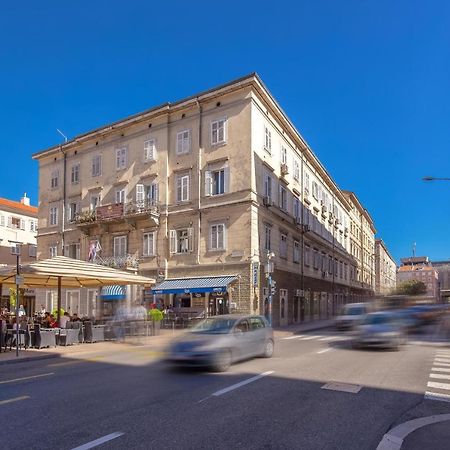 Adria Square Studios Rijeka Buitenkant foto