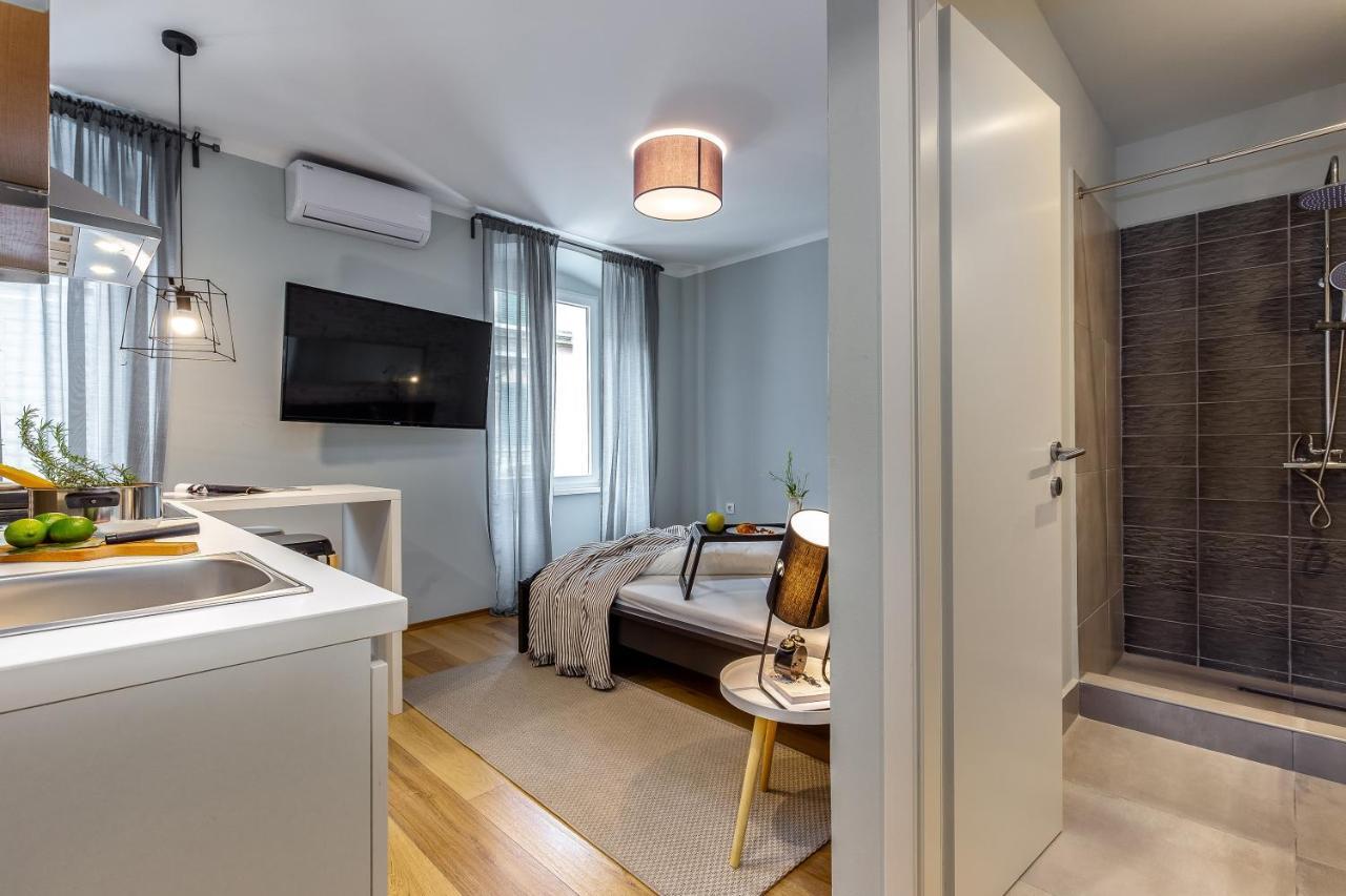Adria Square Studios Rijeka Buitenkant foto