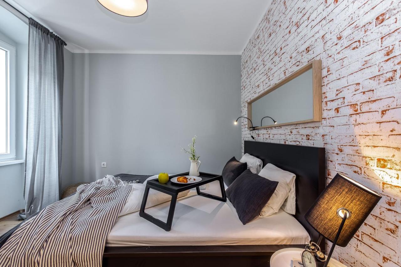 Adria Square Studios Rijeka Buitenkant foto