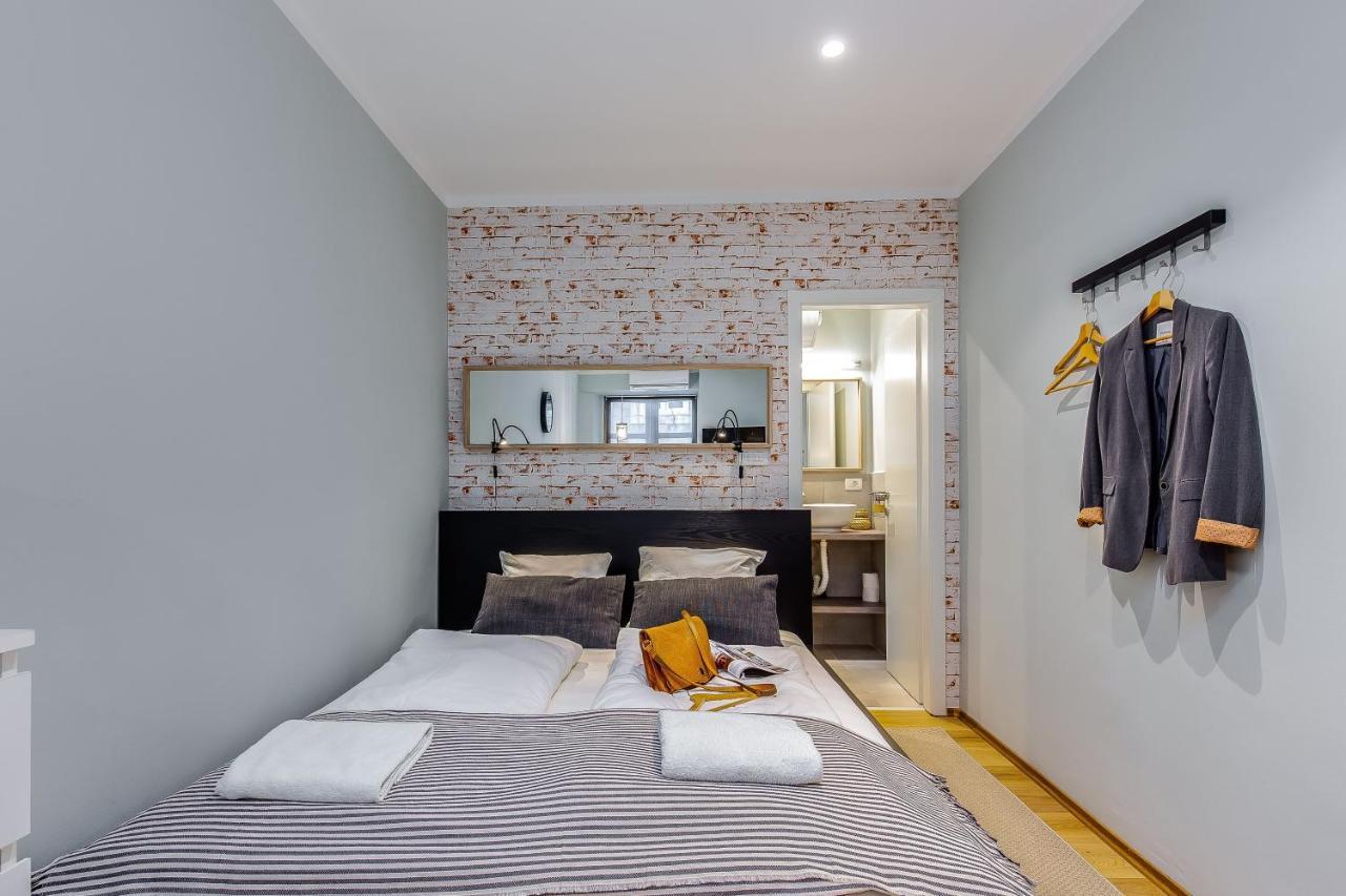 Adria Square Studios Rijeka Buitenkant foto