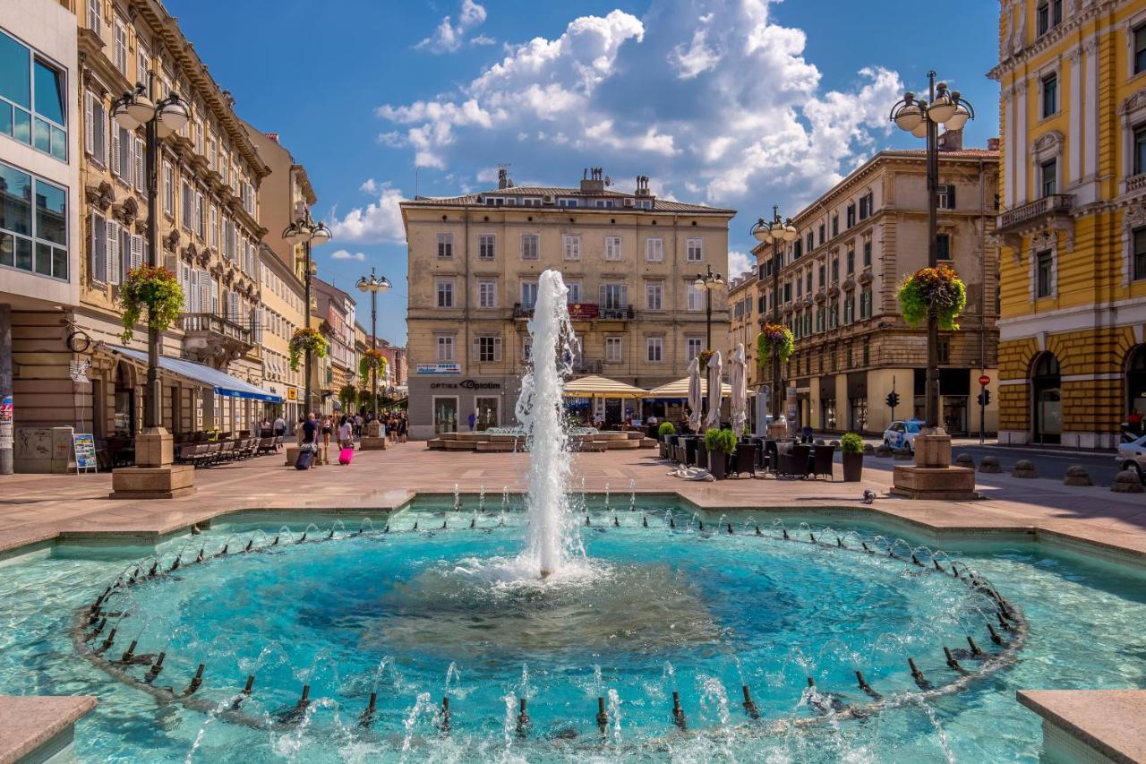 Adria Square Studios Rijeka Buitenkant foto
